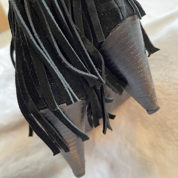 Vintage Sarkany | Fringe Suede Boots - Picture 4 of 6